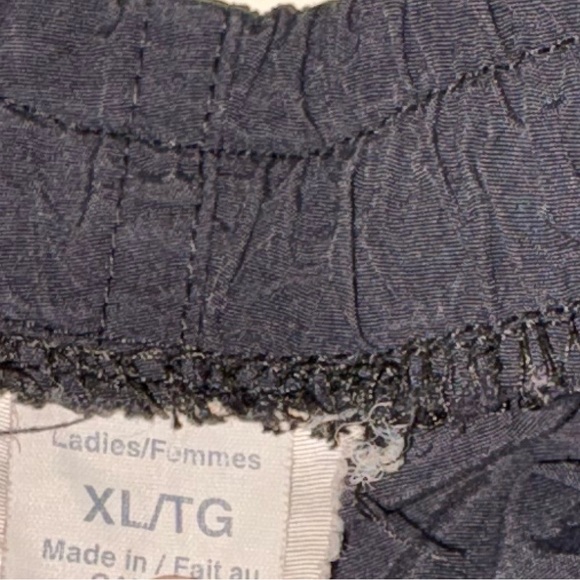 Mountain Equipment Co-op Ladies XL shorts - Picture 3 of 3